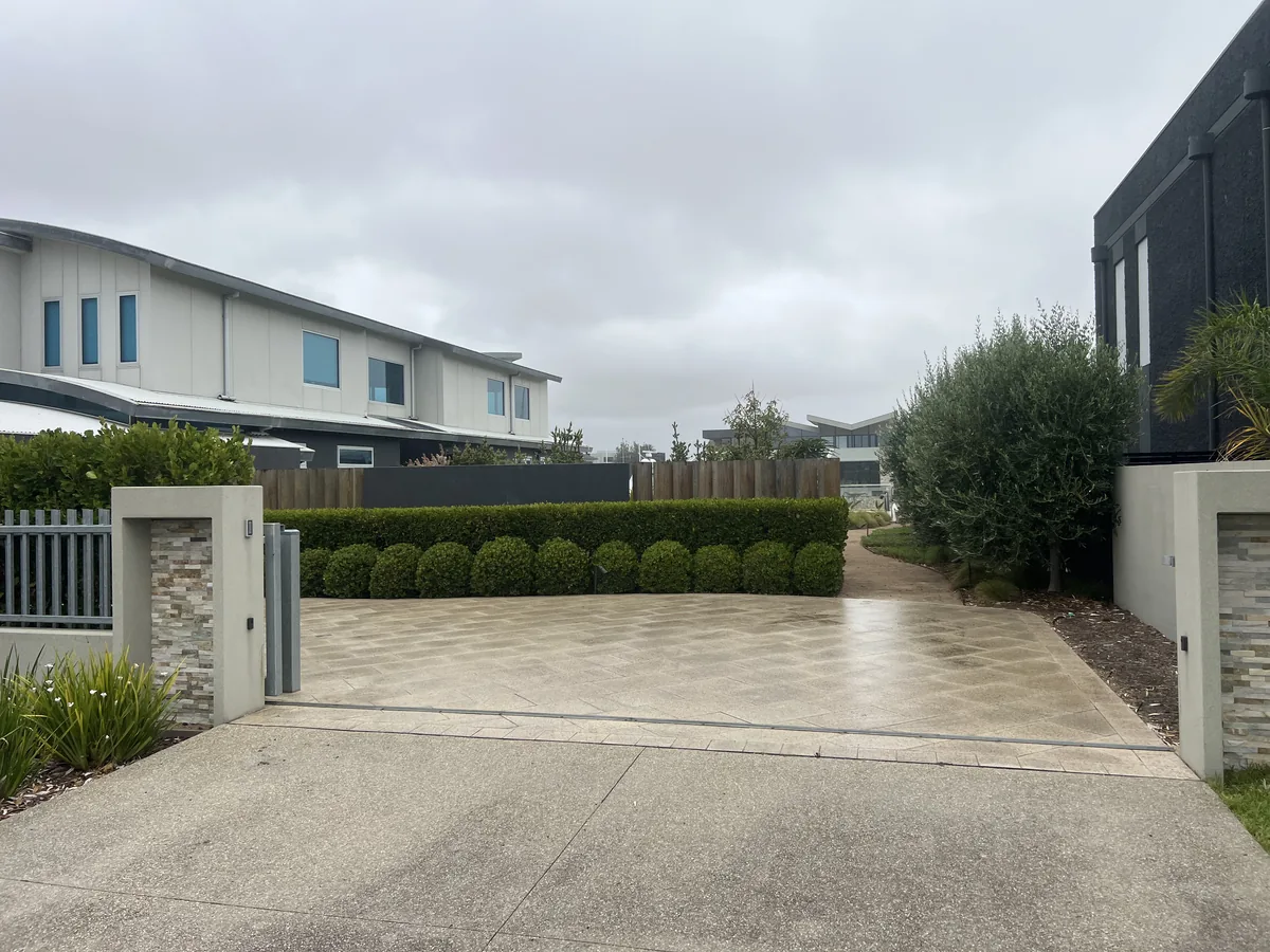 Holiday home frontage hedges and driveway kept neat, Safety Beach